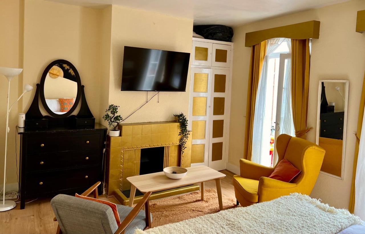 Candy Cafe Apartment Londra Esterno foto