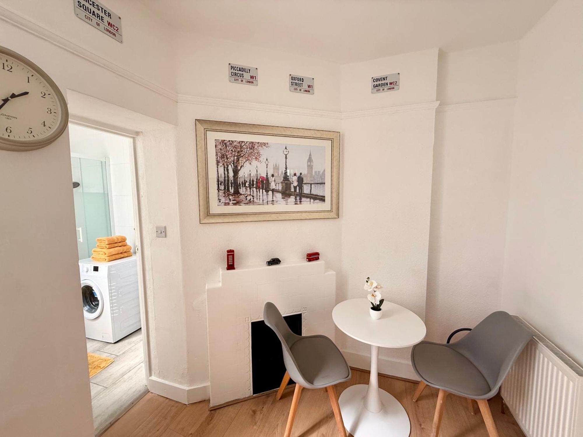 Candy Cafe Apartment Londra Esterno foto